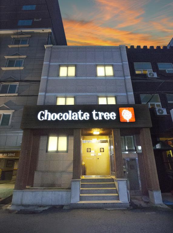Chocolate Tree Sinchon Hotel Seul Zewnętrze zdjęcie
